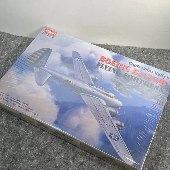NEW Academy 1/72 Captain Colin Kelly’s Boeing B-17C/D Flying Fortress Model Kit - Picture 3 of 8